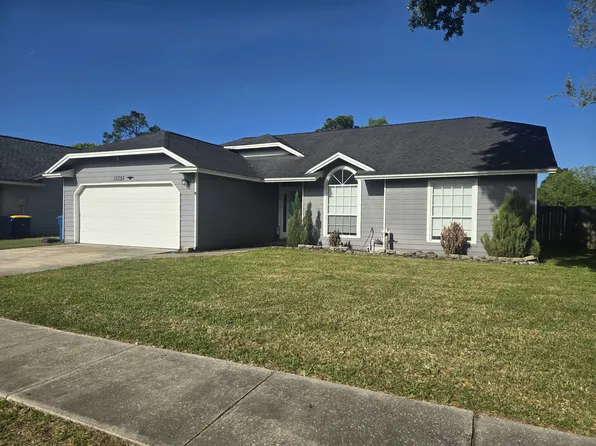 13335 Currituck Dr N, Jacksonville, FL 32225