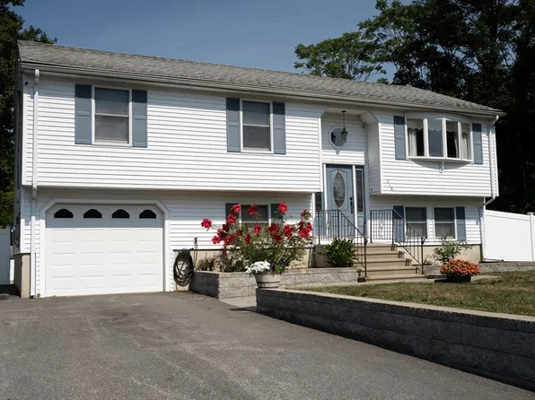 218 Dunbar St, Taunton, MA 02780