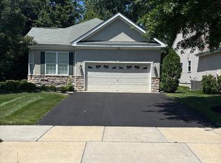 166 Glengarry Ln, Hainesport, NJ 08036