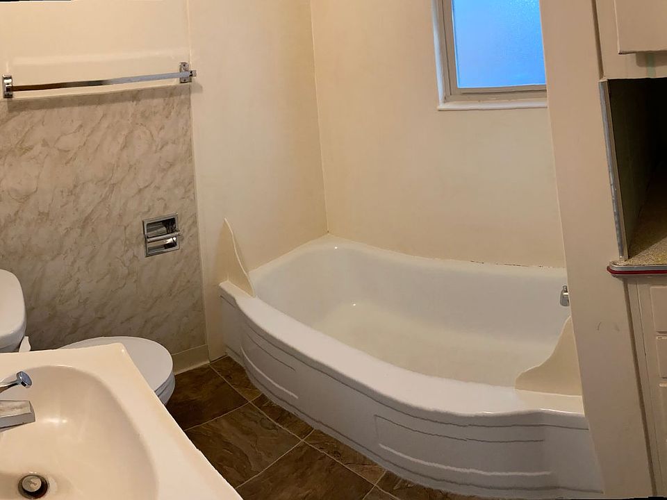 2nd image of 2710 W Bannock St #688