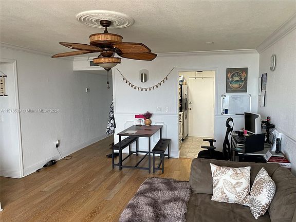 4th image of 2350 NE 135th St APT 1504