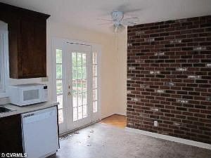5th image of 224 N Pinetta Dr