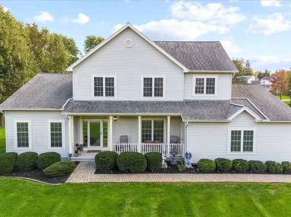29 Sunset Hl, Rochester, NY 14624