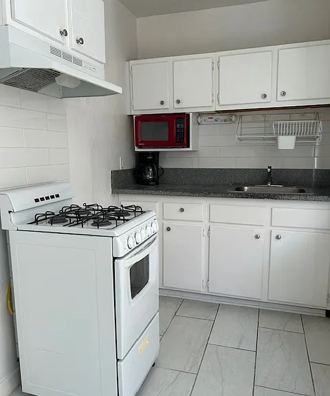 15340 Hart St #3 — Photo 13