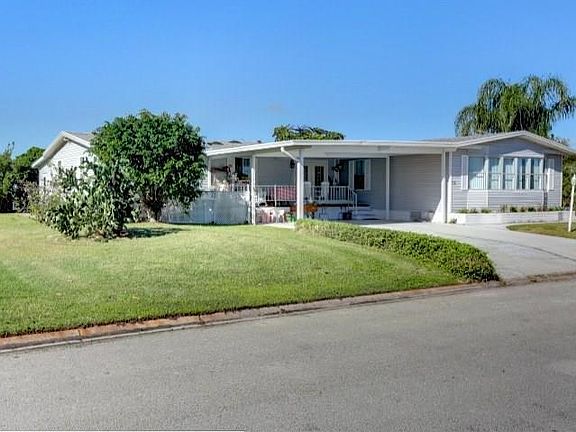 3rd image of 605 Periwinkle Cir