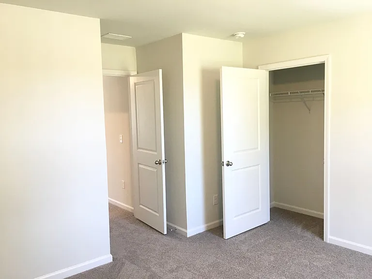 9801 Sickle Dr — Photo 15