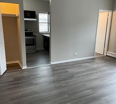 2nd image of 6811 S Paxton Ave APT 206