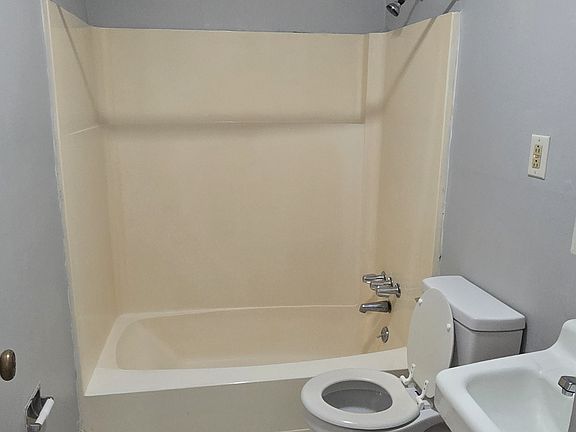 2nd image of 306 Park Ave W #10B