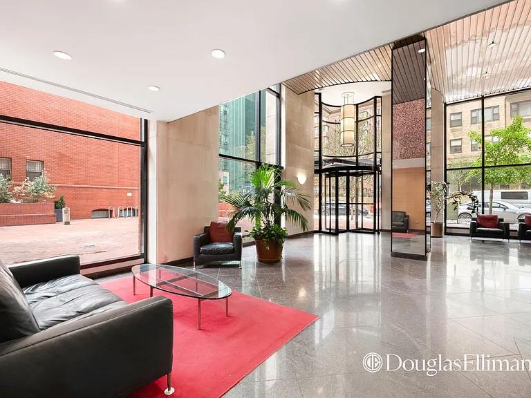 250 E 40th St #27B — Photo 18
