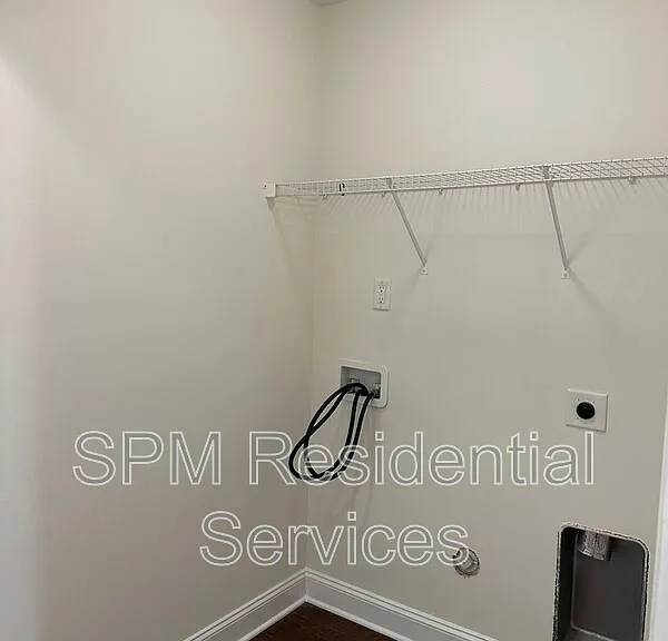 724 Kidder St — Photo 8