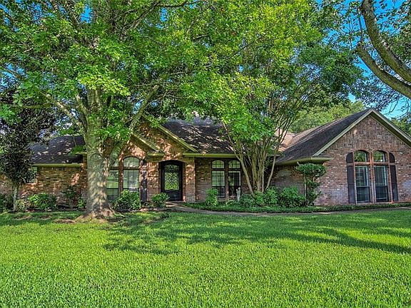 4th image of 108 Deer Creek Dr