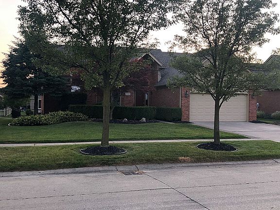 3rd image of 51325 Shadywood Dr