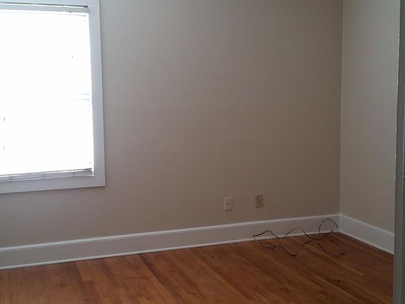 3rd image of 317 Montgomery St