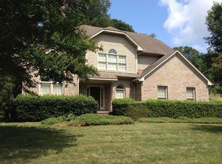 15 Riverside Dr, Oak Ridge, TN 37830