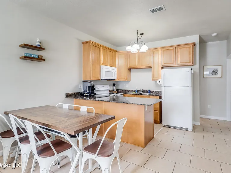 1131 Century Oaks Dr #A — Photo 6