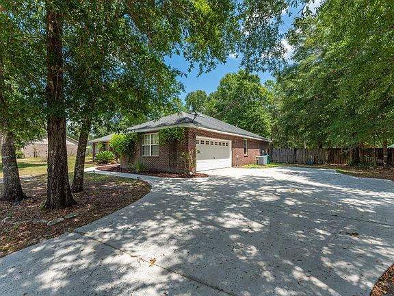 2nd image of 1925 Hidden Springs Dr
