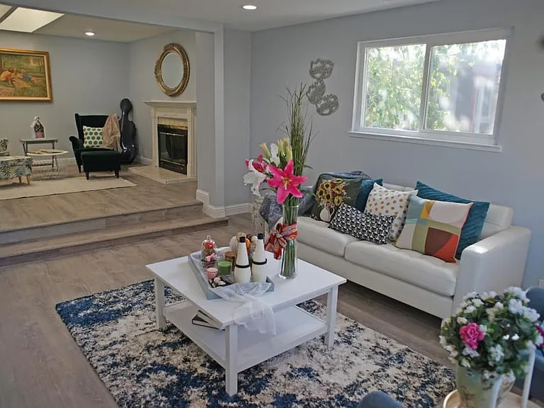 378 Spring Valley Ln — Photo 3