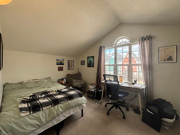 4th image of 16 Frederick Ln