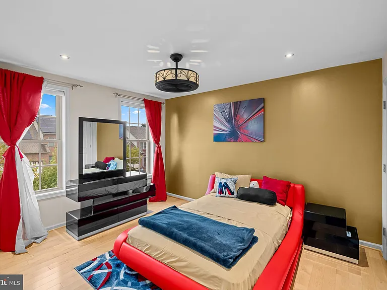 1116 Autumn Brook Ave — Photo 49