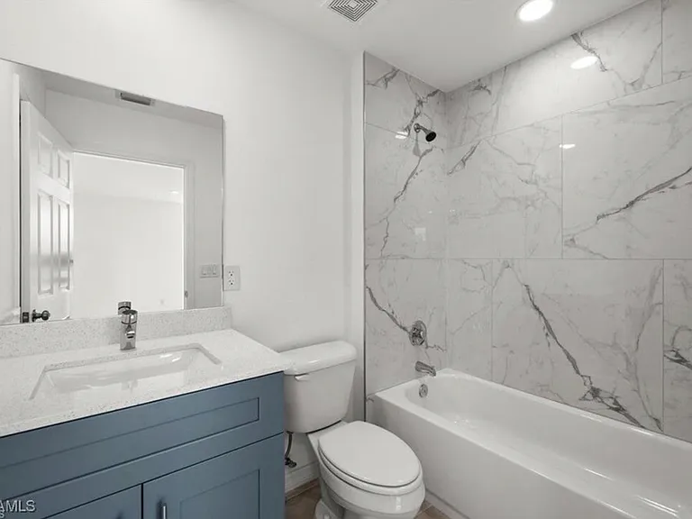 3815 Chiquita Blvd S #201 — Photo 33