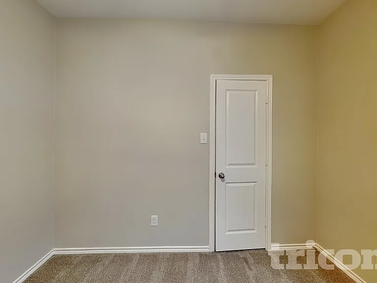 9125 Nevis Dr — Photo 9