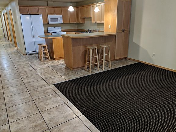 4th image of 1055 E Isaacs Ave #Abcd