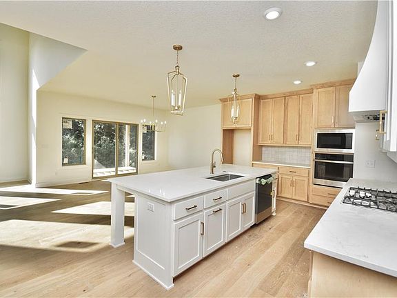 5th image of 7636 N Booth Ave