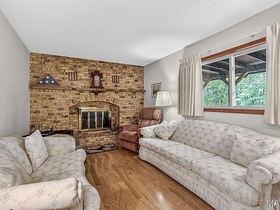 3rd image of 10952 Quail Dr