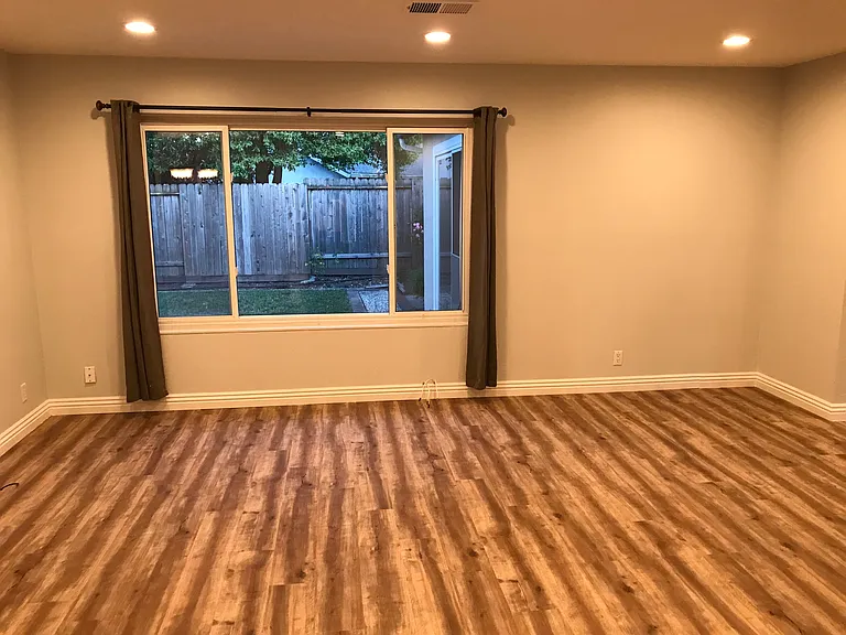 223 Chestnut Ct — Photo 13