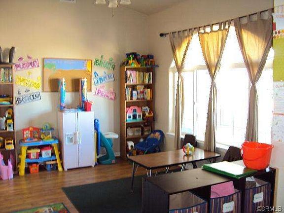 3rd image of 8241 Mesa Ave