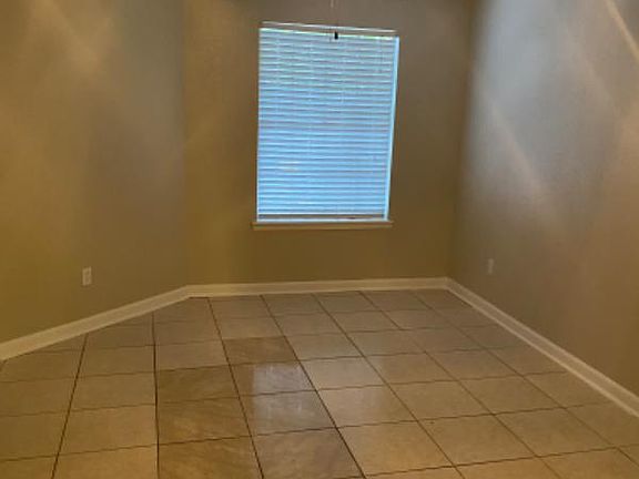 5th image of 9797 Leawood Blvd APT 405