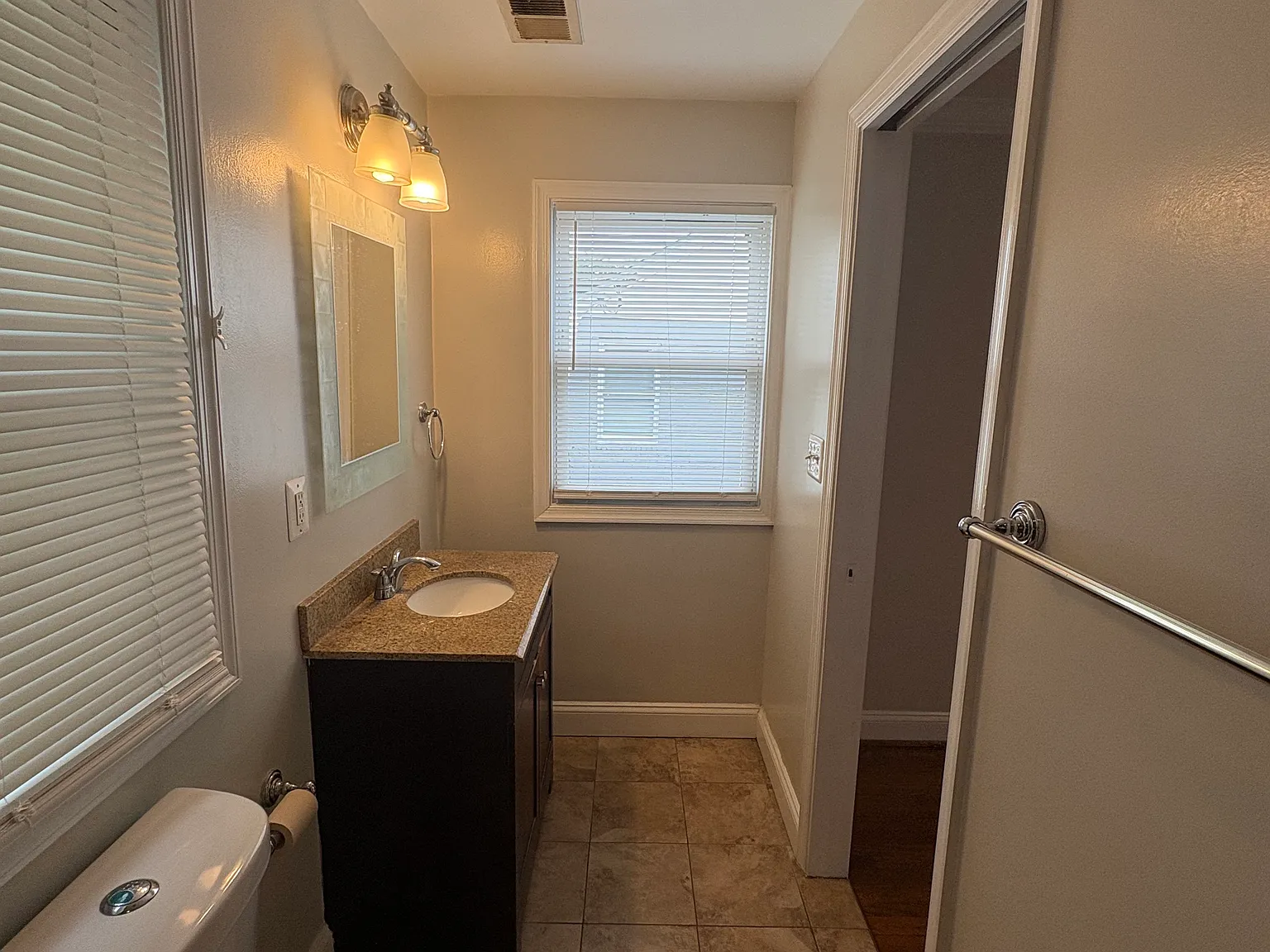 3 bed, 2.5 bath, 1320 sqft, $2,950 — Photo 3