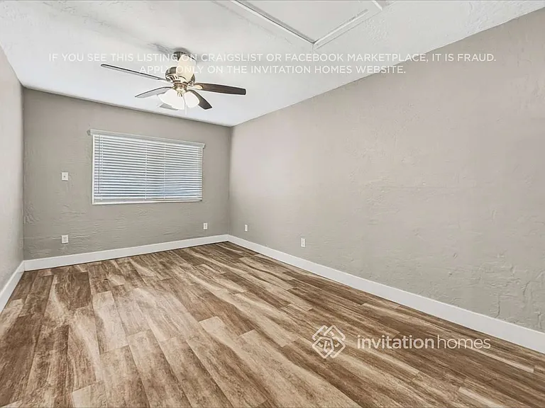 7005 N 76th Dr — Photo 12