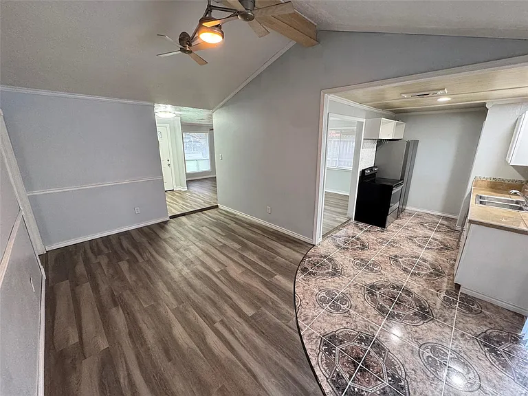 23115 Ludgate Dr — Photo 11