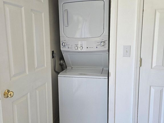 2nd image of 4107 Cresthill Dr