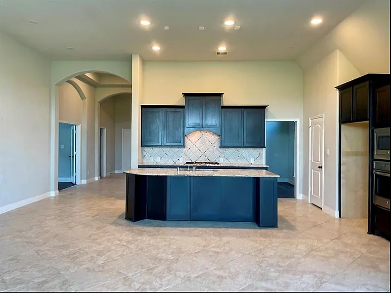 3323 Chandler Hollow Ln — Photo 7