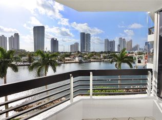 19195 NE 36th Ct APT 608, Aventura, FL