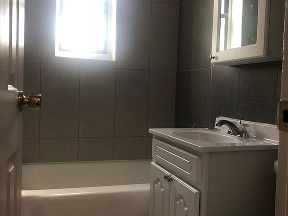 5th image of 8345 116th St APT 4B