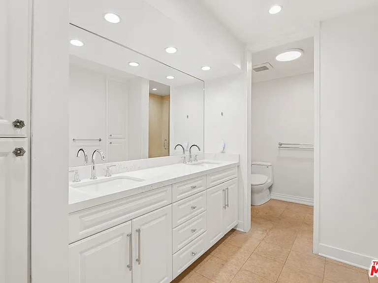 1260 S Beverly Glen Blvd #101 — Photo 24