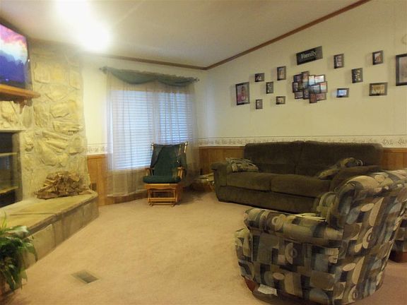 5th image of 180 Rollingwood Dr