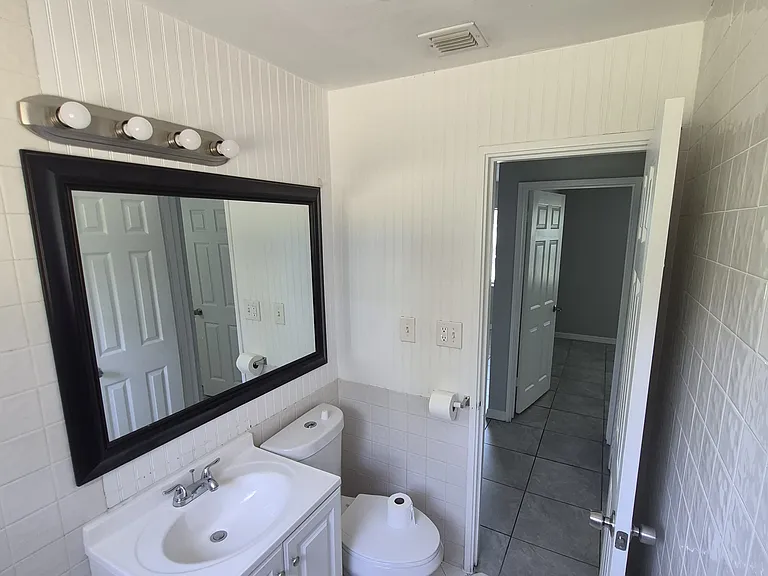 7303 Roberts Rd — Photo 9