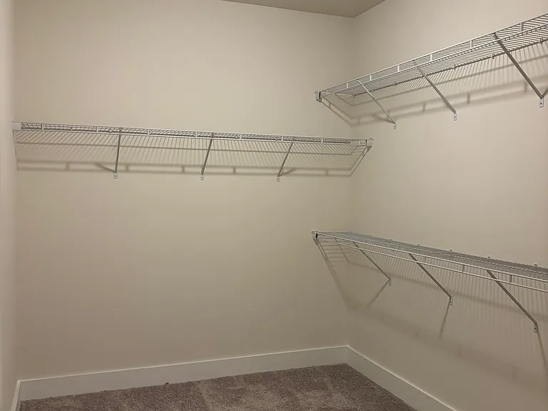 200 sq ft walk-in closet