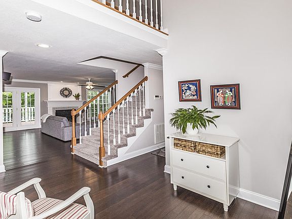 5th image of 10207 Canton Place Ln