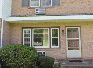 1020 Stonybridge Dr, Chambersburg, PA 17202
