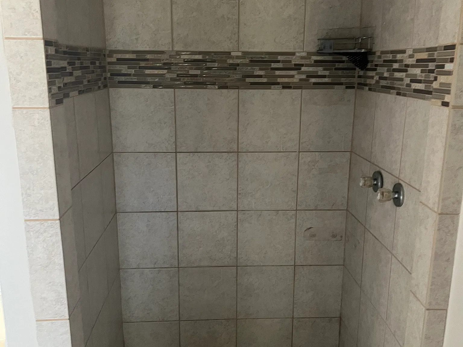 3 bed, 2500 sqft, $1,100 — Photo 4
