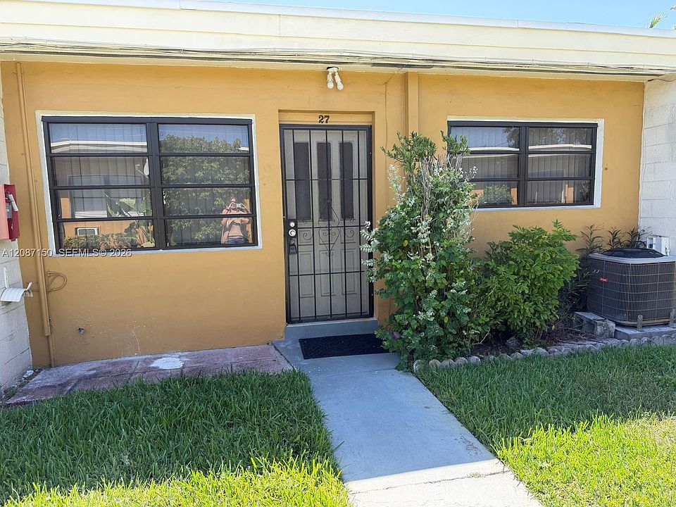 1st image of 1845 Pembroke Rd APT 4-27