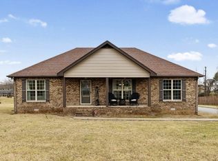 798 Golf Club Dr, Lafayette, TN 37083