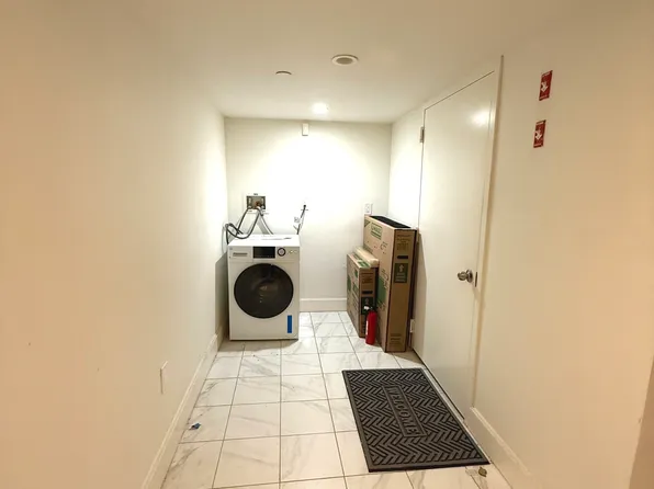 335 Stuyvesant Avenue image 14 of 17