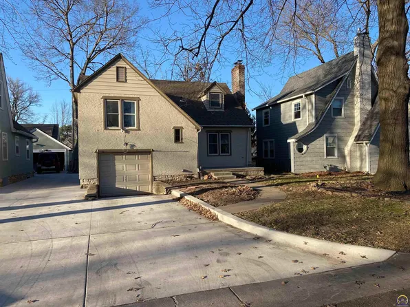 3014 SW Sowers Ct, Topeka, KS 66604