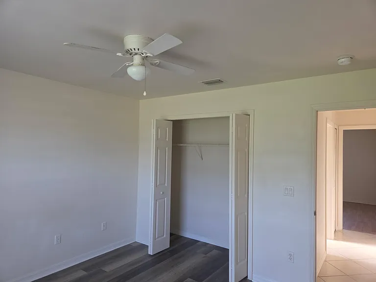 1816 SW 38th Ter — Photo 15